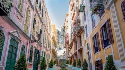 Macau:6 Hours Private Chauffeured Tour with Optional Guide