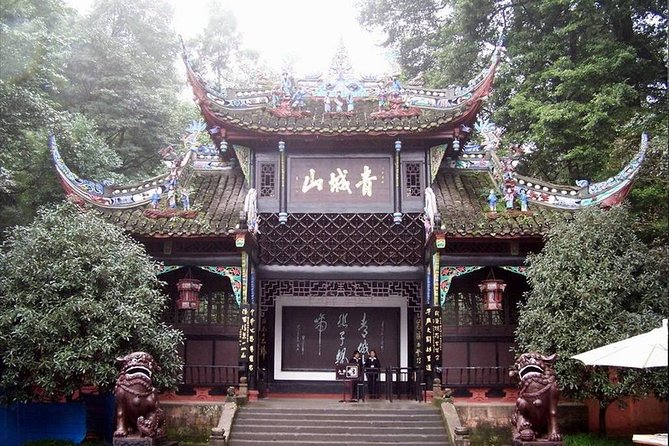 Mount Qingcheng and Dujiangyan Irrigation System Private Day Tour from Chengdu - Mount Qingcheng: Taoist Temples, Yuecheng Lake, and the Hike You Actually Need