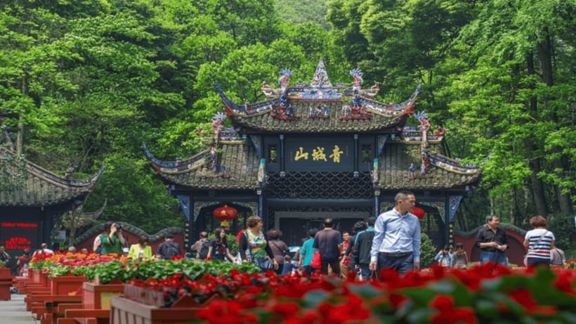 Mount Qingcheng Tour: Explore Serene and Sacred Taoist Site - When to go: opening hours you should plan around