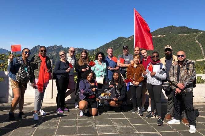Mubus: Mutianyu Great Wall Bus Tour with Summer Palace Options - Guide Time on the Bus: History Bits That Don’t Eat Your Day