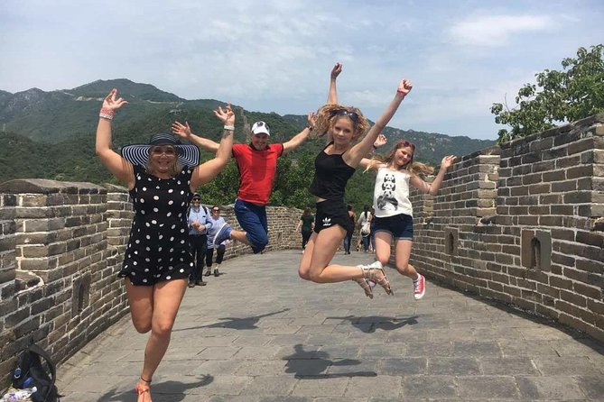 Mutianyu Great Wall Private Layover Guided Tour - Winter coats and the real comfort math