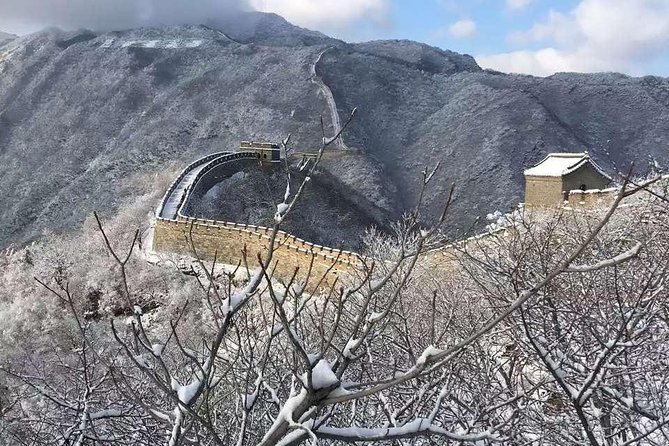 Mutianyu Great Wall Private Trip with English Speaking Driver - What your lunch options look like after the wall