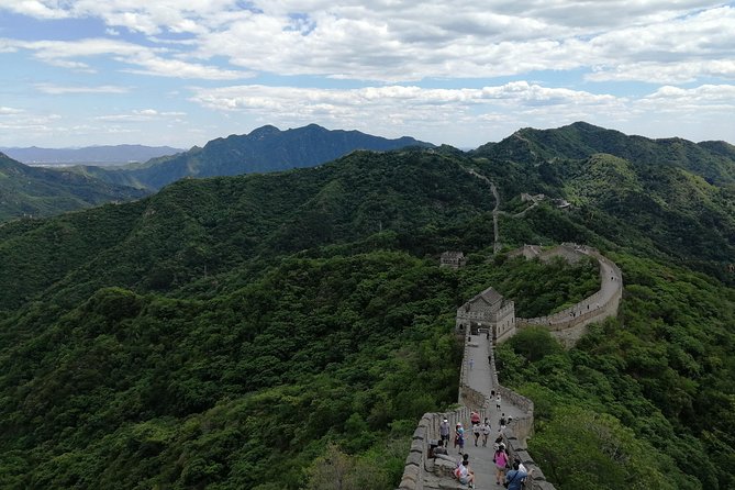 Mutianyu Great Wall Tour sedan - Why a Sedan to Mutianyu Beats DIY on Your Beijing Day