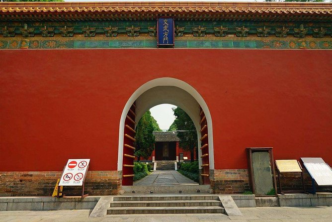 Nanjing Private English Tour Guide Service - Sun Yat-sem Mausoleum and Xiaoling Tomb: where the Ming story gets physical