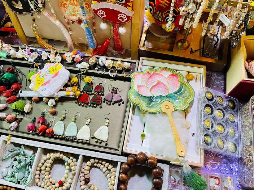 Night Market Haggling Adventure with an English Guide! - What Makes This Tour Good Value at $68 Per Person