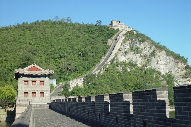 One Day Private Juyongguan Great Wall Hiking - Entering the Juyongguan section: what the hike feels like