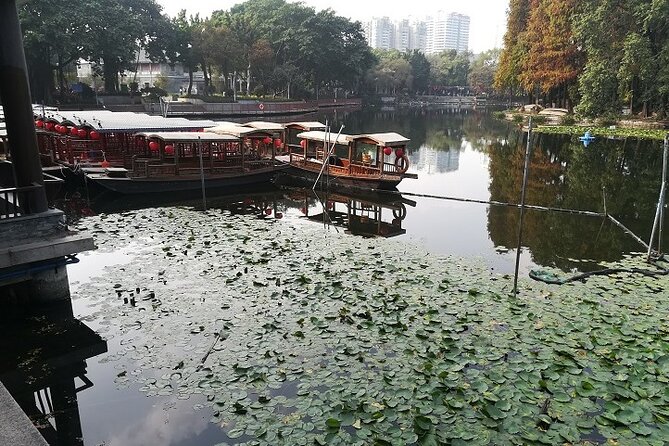 Out of Beaten Path Local Perspective Private Tour in Guangzhou - Stop 2: Huangsha aquatic product trading market for how commerce feels