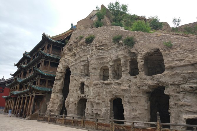 Private 2-Day Datong from Beijing with Yungang Grottoes - Day 1: Yungang Grottoes, Noodles for Lunch, and a Palace Museum Dragon Moment