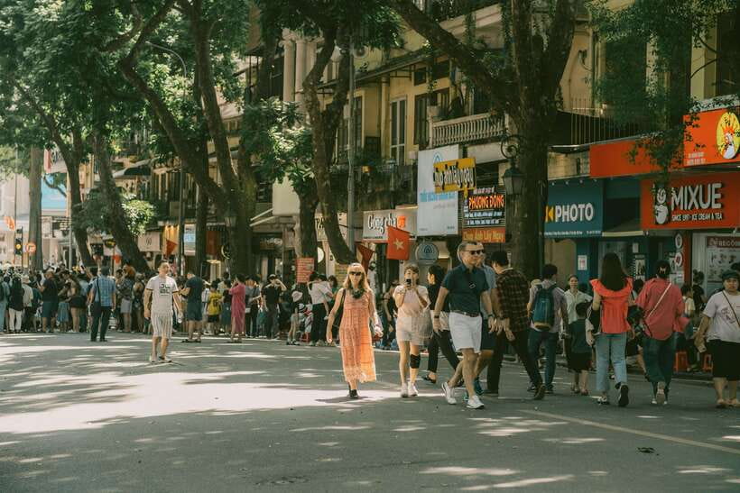 Private 3 hour bike tour with coffee break - Former French Concession lanes on two wheels, why this area matters