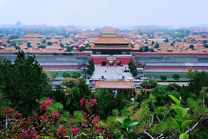 Private 5-Hour Walking Tour: Forbidden City, Hutong&Parks Nearby - Jingshan Park viewpoint: see the Forbidden City axis from above