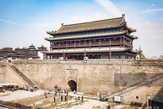 Private Amazing Xi'an City Day Tour in Your Way - Stop 1: Terracotta Warriors and Horses, the 3-hour anchor