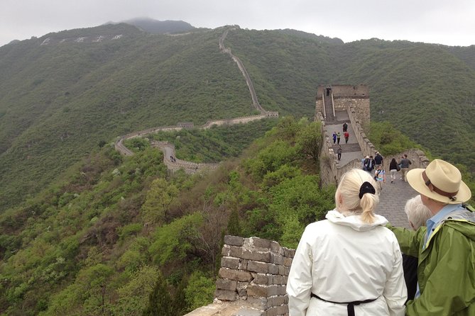 Private Beijing Layover Tour: Mutianyu Great Wall and Forbidden City with Cable Car and Meal - Bird’s Nest, Water Cube, Hutongs, and Houhai, seen the time-efficient way