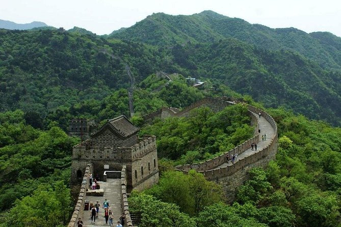 Private Beijing Layover Tour to Mutianyu Great Wall - Making time for Beijing flavors with the duck lunch upgrade