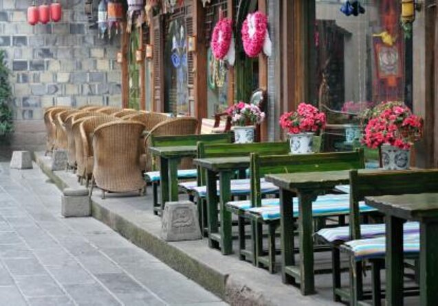 Private Chengdu Half Day Bike Tour - Key highlights at a glance