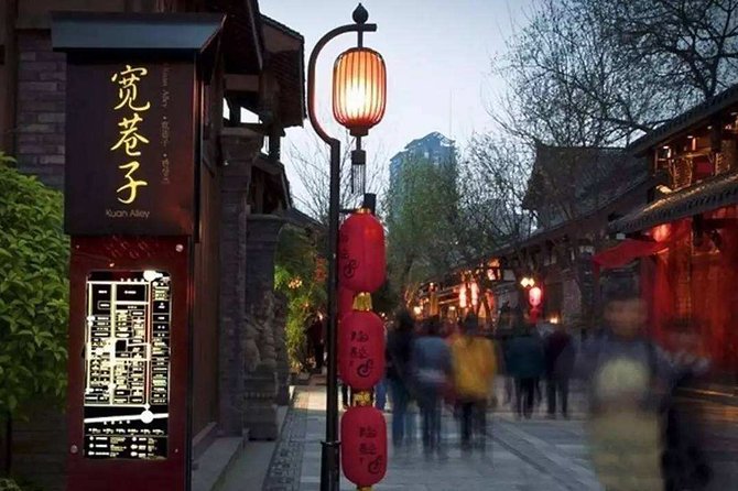 Private Chengdu Highlights Day Trip: Panda Base and City from Chongqing by Train - Chengdu Renmin Park and Match Corner: The Local Rhythm Part