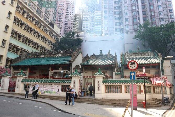Private custom layover tour of Hong Kong - 7 hours - Central and Sheung Wan: classic Hong Kong with real texture