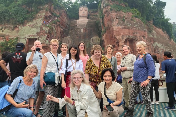 Private Day Tour to Leshan Grand Buddha from Chengdu - Wuyou Temple and the Arhat Hall: 500 statues plus pink-hued atmosphere
