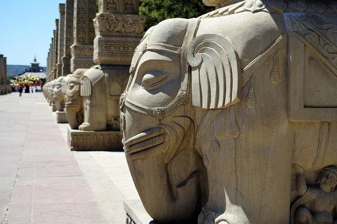 Private Day Trip to Datong from Beijing with English Speaking Driver - How to get the most from your Xuankong si time
