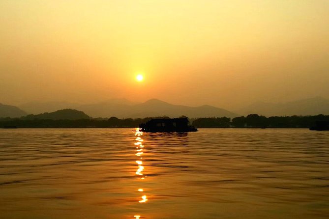Private Day Trip to Hangzhou from Shanghai by Bullet Train - How the day stays moving: bullet train plus driver help