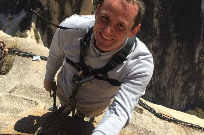 Private Day Trip to Mount Hua from Xi'an with English Driver - From Xian to Huashan, the easy way to start a hard day