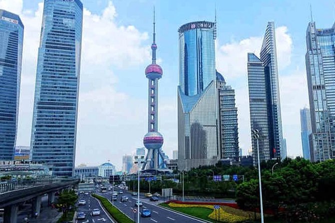 Private Departure Transfer from Shanghai City Center to Pudong Int'l Airport - Why a private Pudong transfer beats the taxi scramble