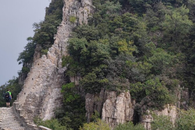 Private Great Wall Hiking Tour: Jiankou to Mutianyu - The Jiankou to Mutianyu contrast that makes this tour worth it