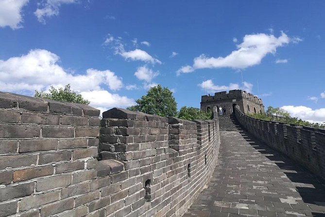 Private Half-Day Mutianyu Great Wall Tour including Round Way Cable Car or Toboggan - Bottled water, no food included: pack like a realist