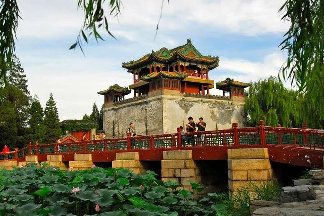 Private Half Day Tour to Beijing Panda House and Summer Palace - Pandas and the Summer Palace in one tight half day