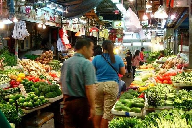 Private Home Cooking Class with Shanghai Mama - What the Wet Market Stop Really Does for You