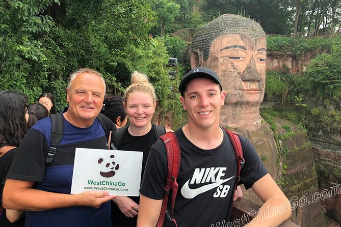 Private Leshan Giant Buddha and Local Food Tasting Trip - Down the Red-Sand Paths: When the Buddha Becomes Real
