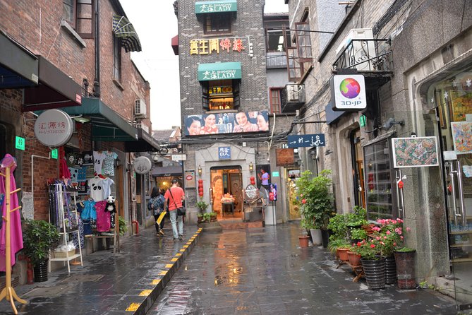 Private Shanghai City Highlight and Hidden Gems with Culinary Experience - The Bund and nearby waterfront streets: learn what to look for