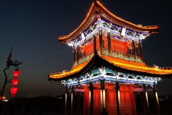 Private Tour: 2-Day/3-Day Xi'an Round-Trip from Shanghai by Air - Muslim Quarter: street life you can experience on foot