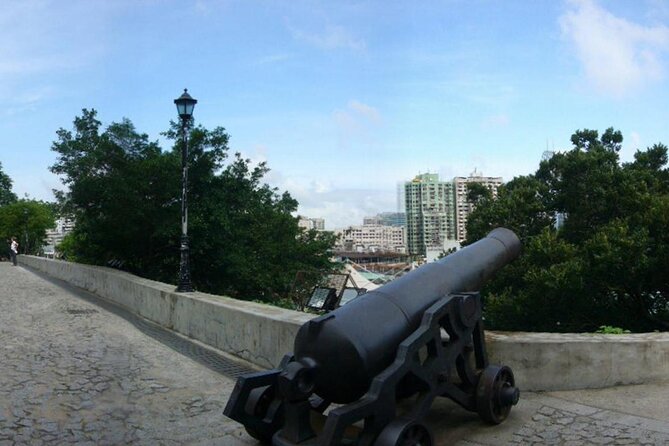 Private Tour: Macau Day Trip from Hong Kong - Stop 3: Pearl River Break, a Quick Reset With Scenic Value