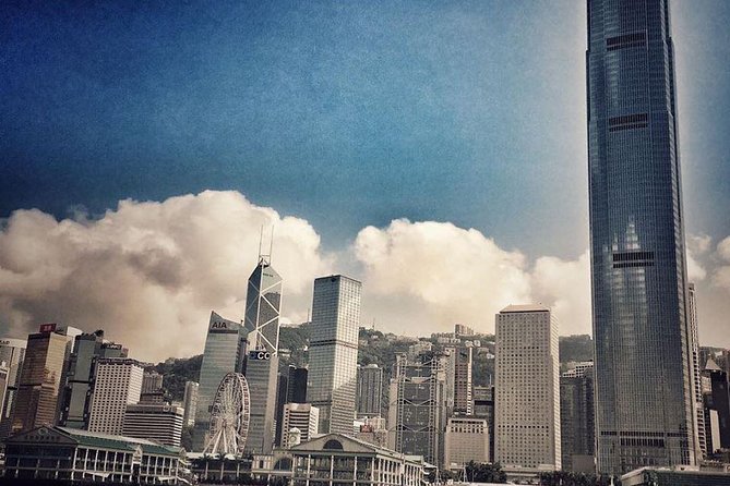 Private tour of Hong Kong for first timers - Victoria Peak and the Tai Ping Shan area: getting the city in one view