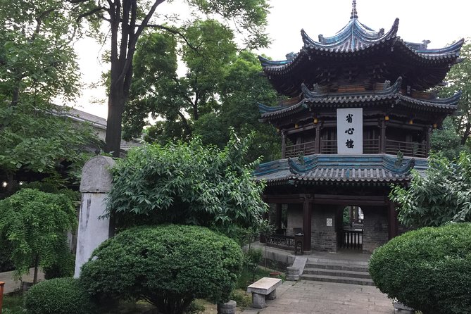 Private Tour:Terracotta Warriors,City Wall and Foodie Tour - Xian City Wall walk, gate towers, and the best views you can get fast