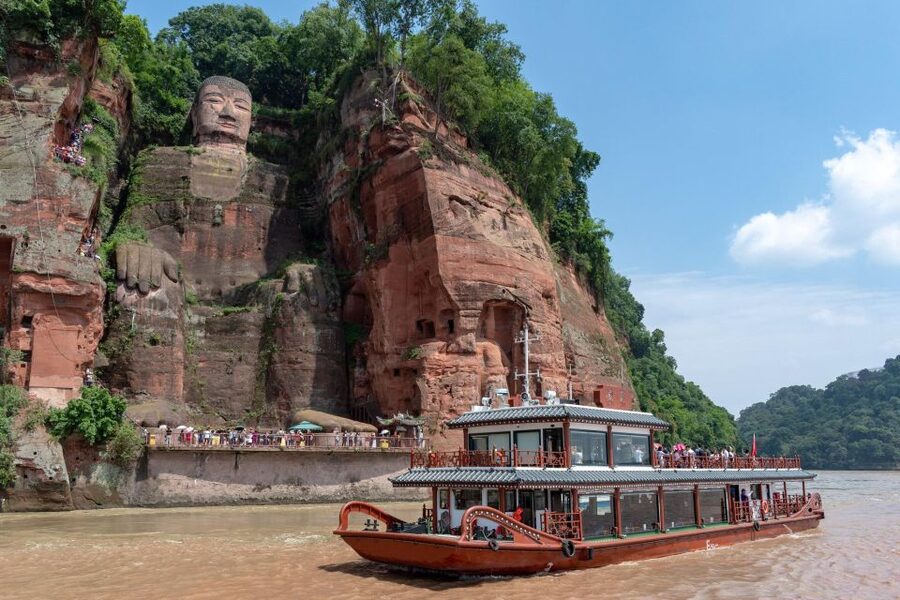 Private Tour to Leshan Giant Buddha & Huanglongxi Old Town - Chengdu to Leshan, with countryside time and an air-conditioned car