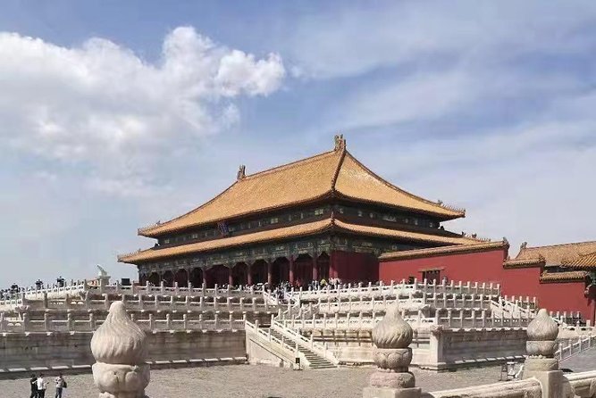 Private Tour to Mutianyu Great Wall, Tiananmen Square and Forbidden City - Lunch, bottled water, and the reality of a full-day schedule