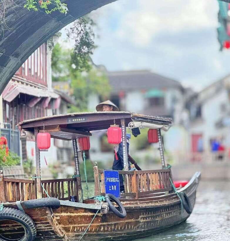 Private Tour:Zhujiajiao Water Town by German-Speaking Guide - The canal boat ride, why the best angles come from water