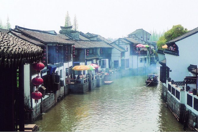 Private Tour: Zhujiajiao Water Town from Shanghai - Ke Zhi Yuan garden and the Moon View Pavilion viewpoint