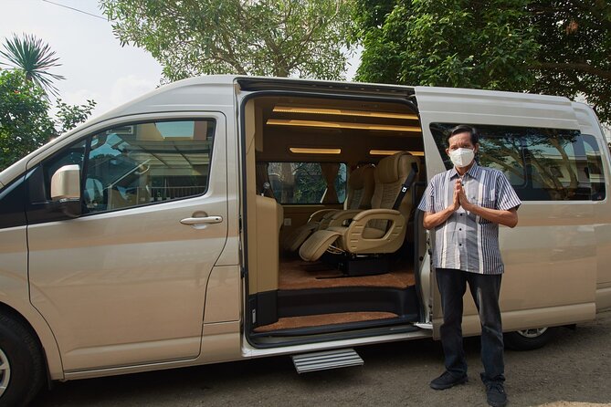 Private Transfer from Kai Tak Cruise Terminal to Hong Kong Hotels - Meeting Your Driver With a Name Sign (And Fewer Headaches)