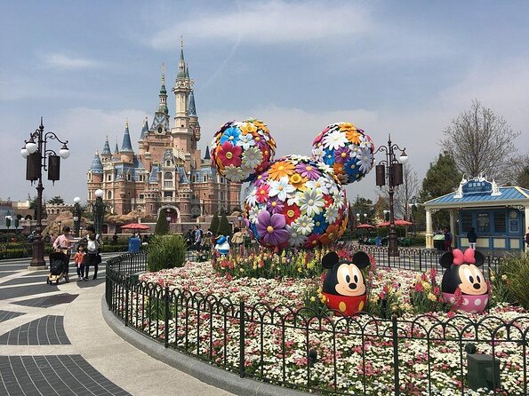 Private Transfer from Shanghai Pudong Airport to Shanghai Disneyland - Key things to know before you book