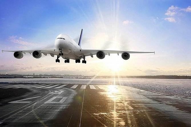 Private Transfer from Shanghai Pudong Airport to Shanghai Disneyland - Choosing the right vehicle when your group has luggage