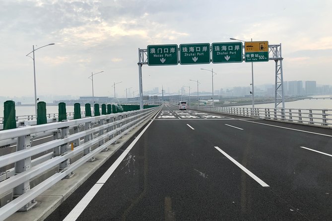 Private Transfer: Hong Kong to Macau via Zhuhai Bridge - Pickup, luggage, and getting to the right immigration point