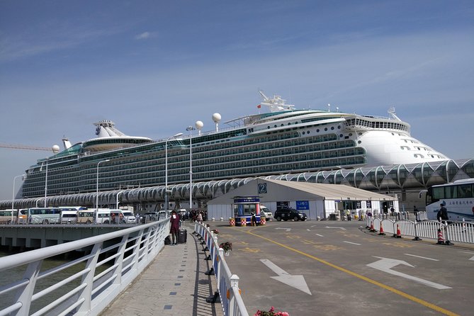 Private Transfer: Shanghai Wusongkou Cruise Terminal (Baoshan Port) to Hotel - The Drive: Direct, Air-Conditioned, and Built Around Luggage