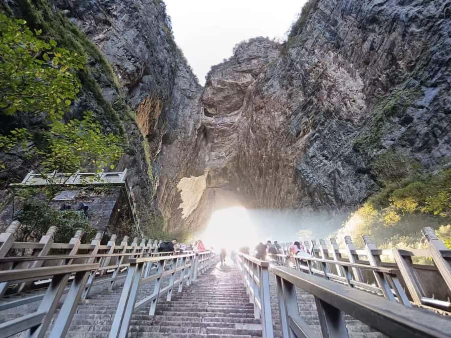 Private VIP Zhangjiajie Tianmen Mountain Day Tour - Ghost Valley Plank Road, Tianmen Mountain Temple, and Love Between Wood and Stone