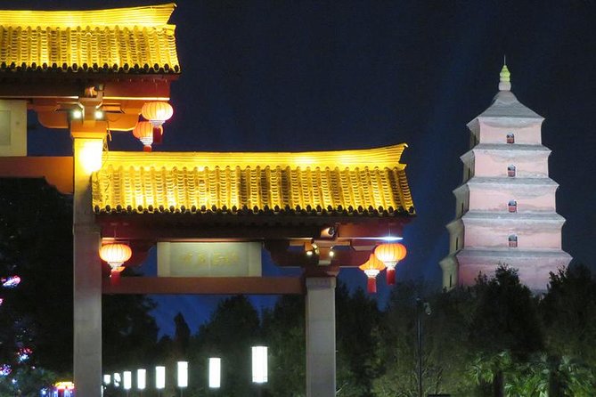 Private Xi’an Night & Food Tour by Tuk Tuk and Public Transportation - Muslim Quarter After Dark, Muslim Street Snacks and Street Culture