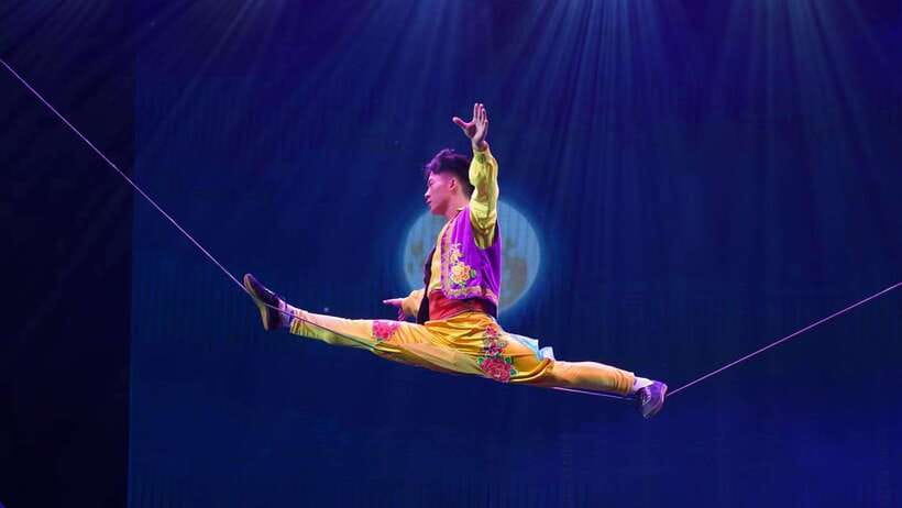 Red Theatre Beijing Acrobatic Show Tickets - Seats, sightlines, and how to choose well