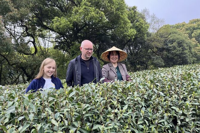 Remarkable Hangzhou Day Tour Of Serenity and Beauty of Nature - Stop 4: Yunqi bamboo-lined path, a 1 km walk through dense green with a stream