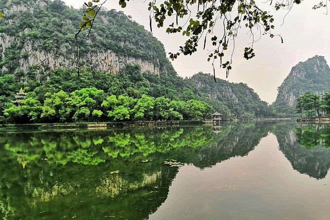 Seven Star Crags Karst Cave Mirror Lake Bird Islands Private Tour - Lunch With Sticky Rice, Pork, Beans, and Salted Egg Yolk