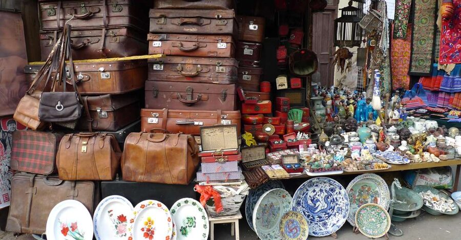 Shanghai: 3-Hour Old Shanghai City Tour - Old town bazaars and card games: the Shanghai you can’t screenshot
